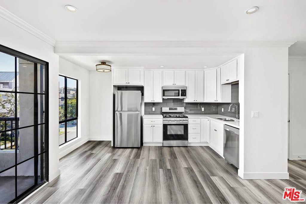 Photo of Listing #25630679