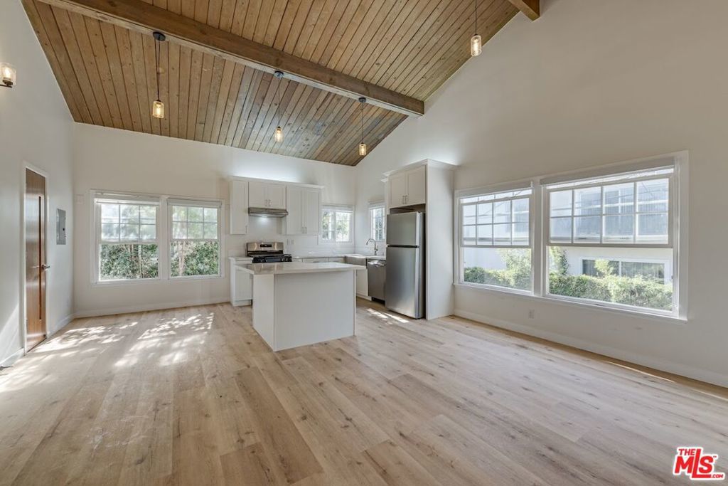 Photo of Listing #26632795