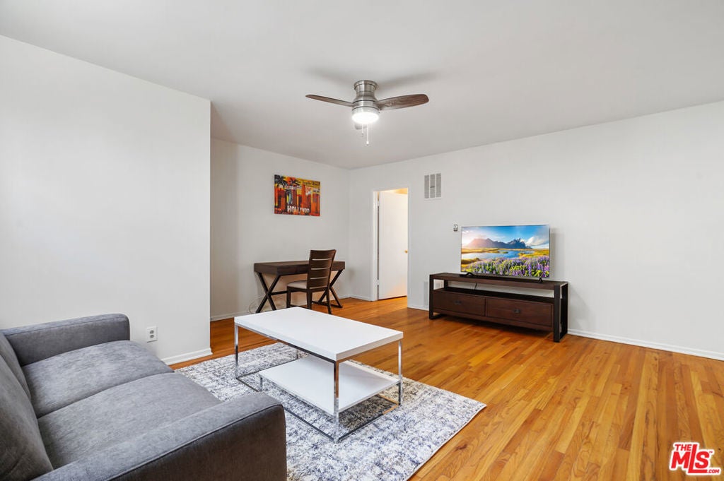 Photo of Listing #26635529