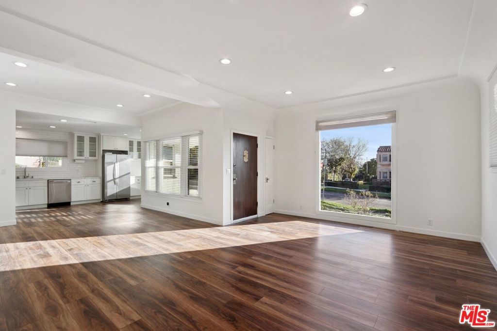 Photo of Listing #26636171