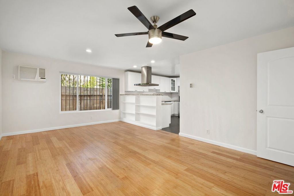 Photo of Listing #26636811