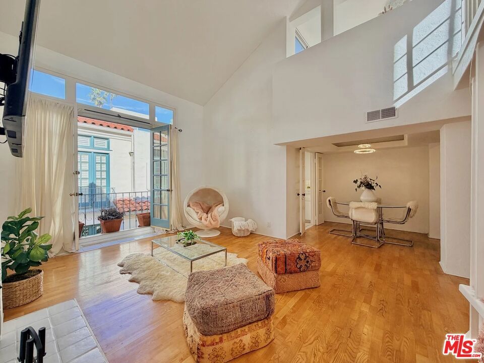 Photo of Listing #26637809