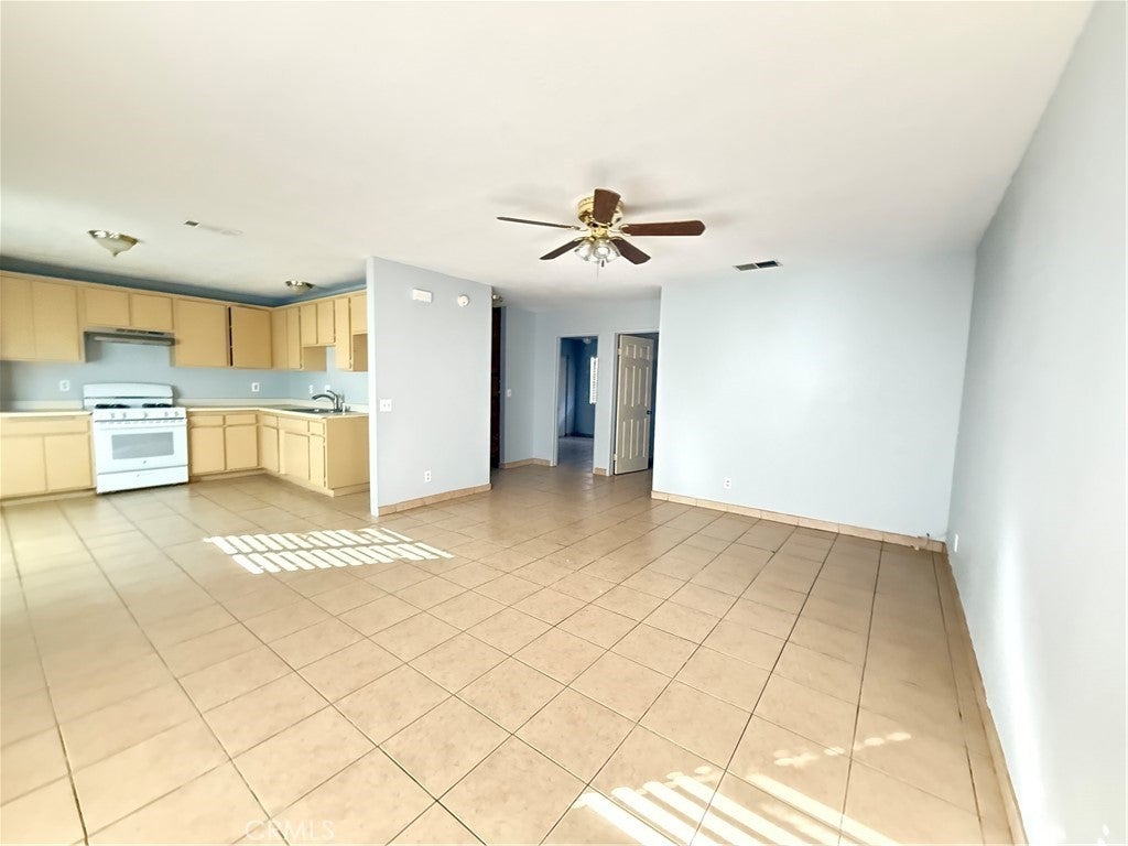 Photo of Listing #NP26009867