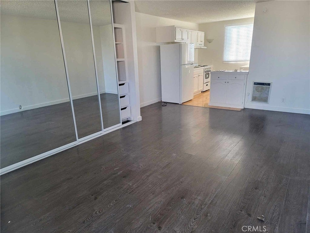 Photo of Listing #SR25263693