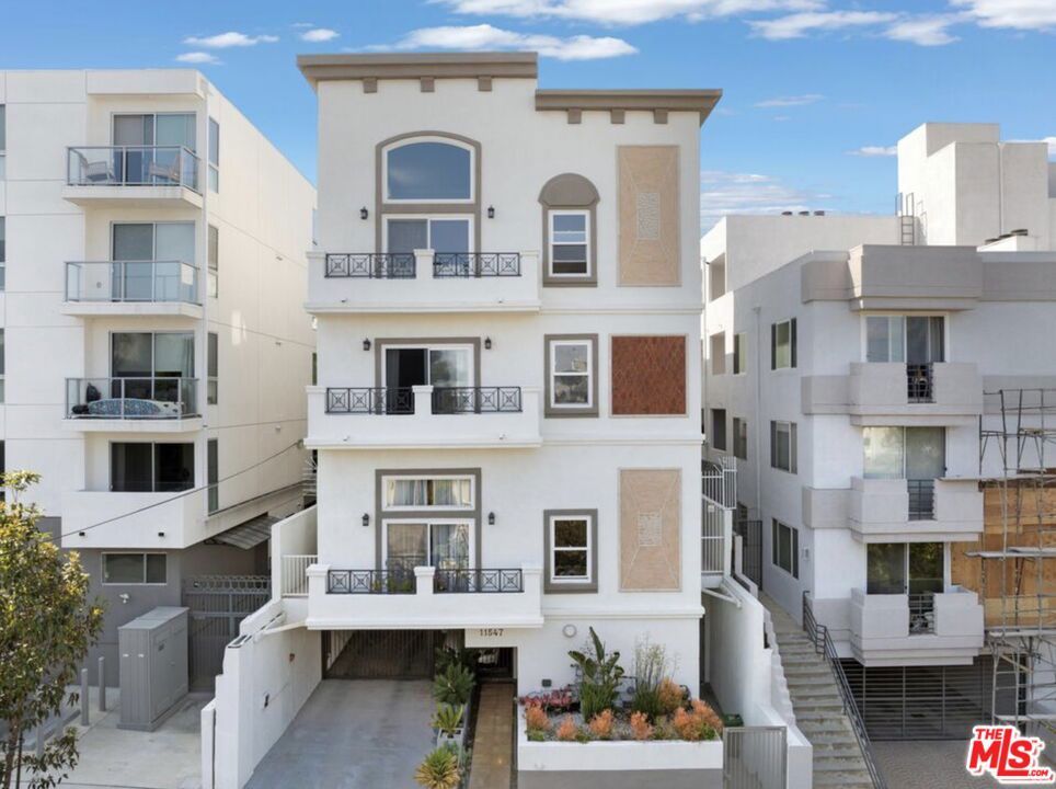 Photo of Listing #26637905