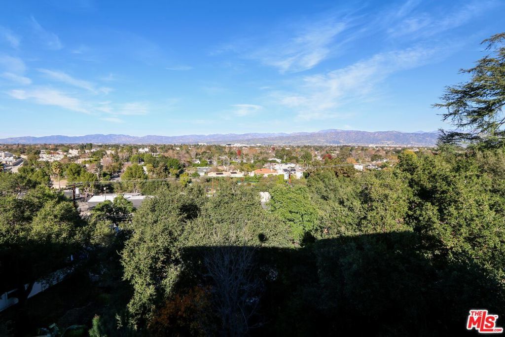 Photo of Listing #26638049