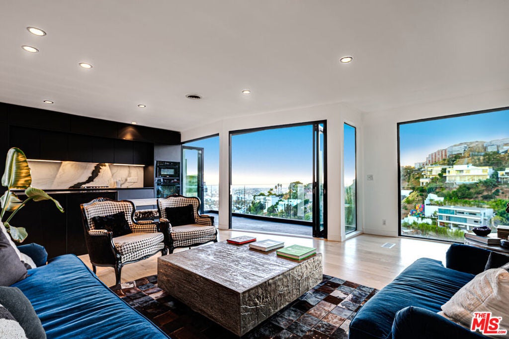 Photo of Listing #26638723