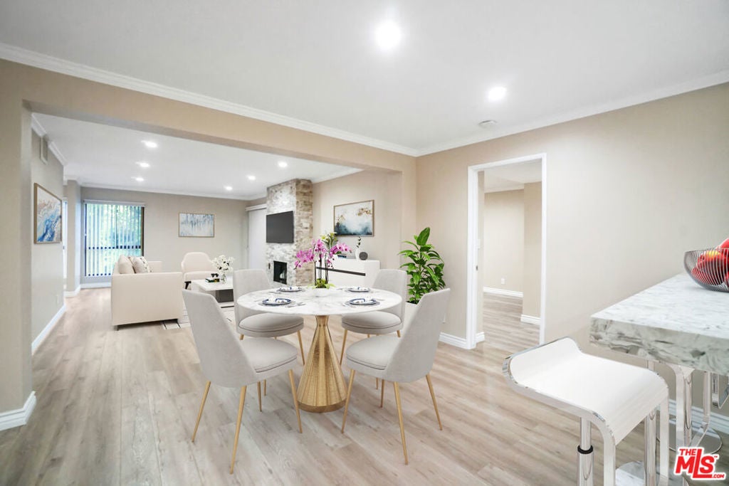 Photo of Listing #26639357