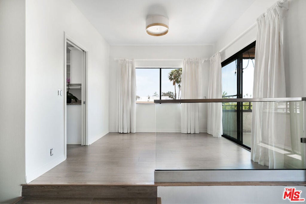 Photo of Listing #26639639