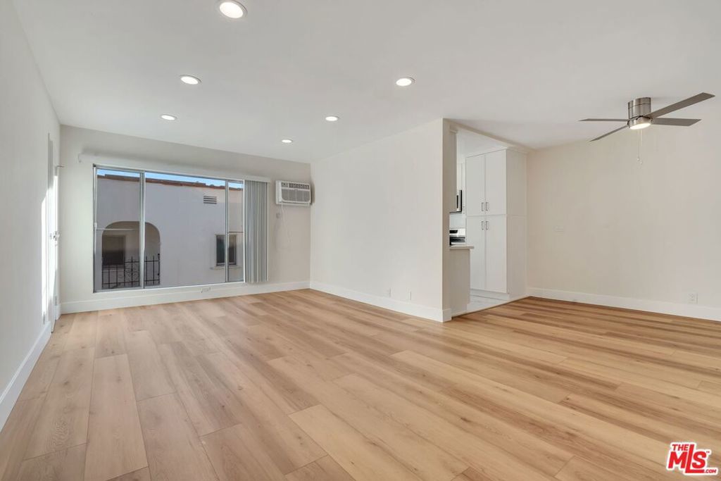 Photo of Listing #26640377