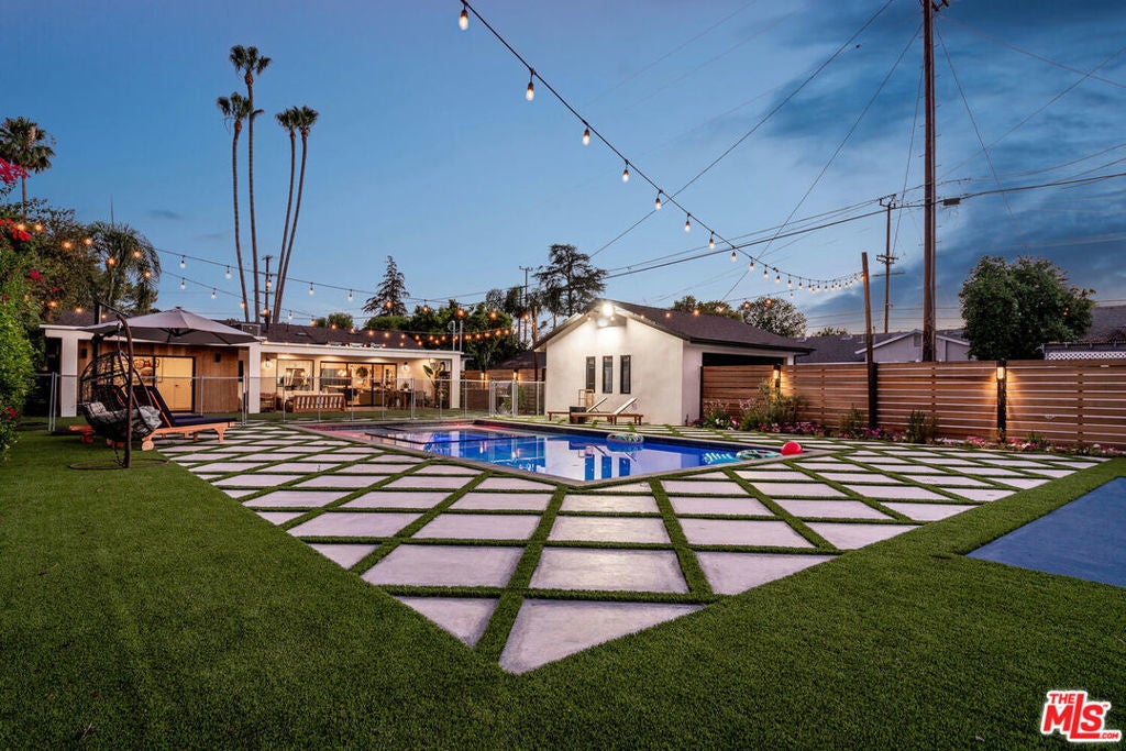 Photo of Listing #26641135