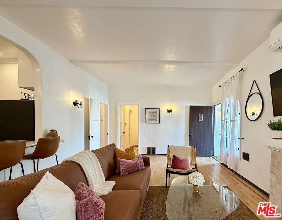 Photo of Listing #26641289