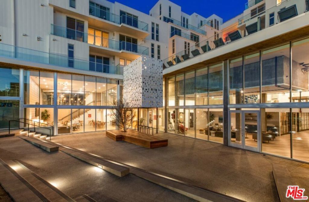 Photo of Listing #26641831