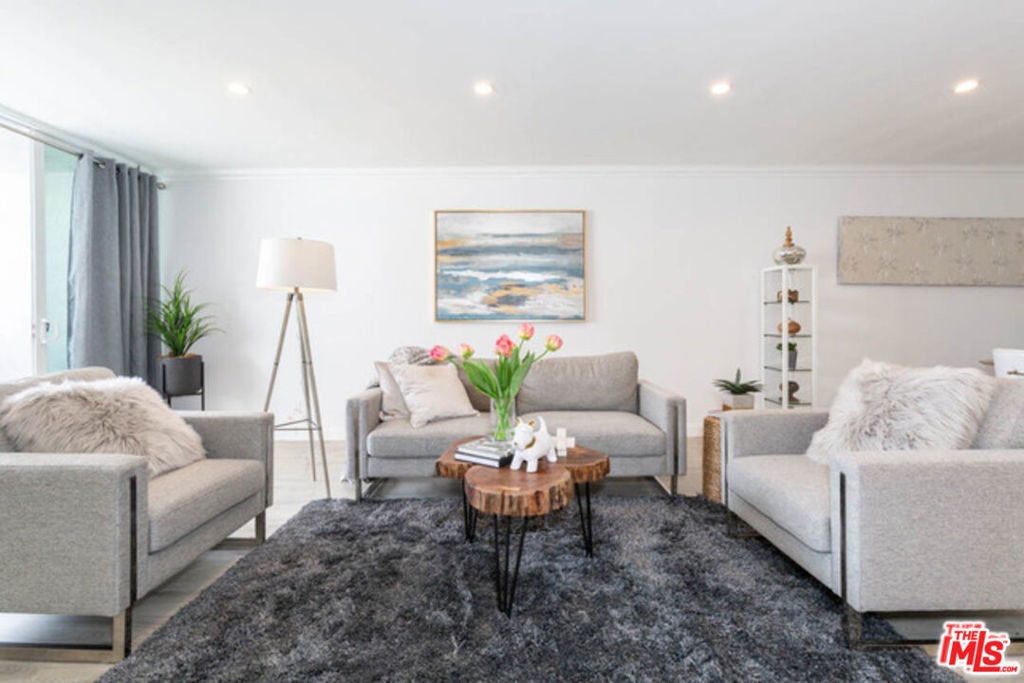 Photo of Listing #26645339