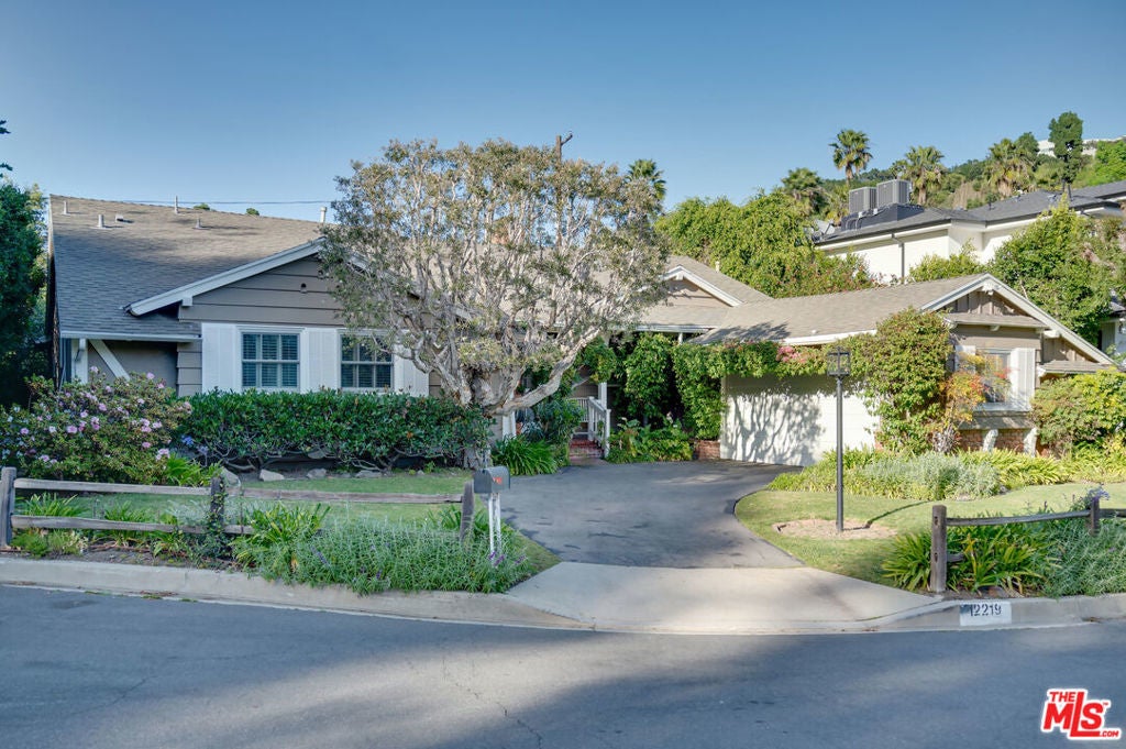 Photo of Listing #26646067