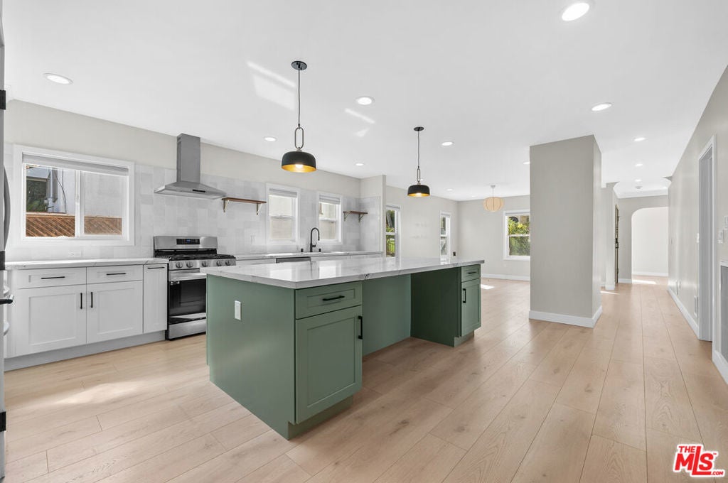 Photo of Listing #25630197