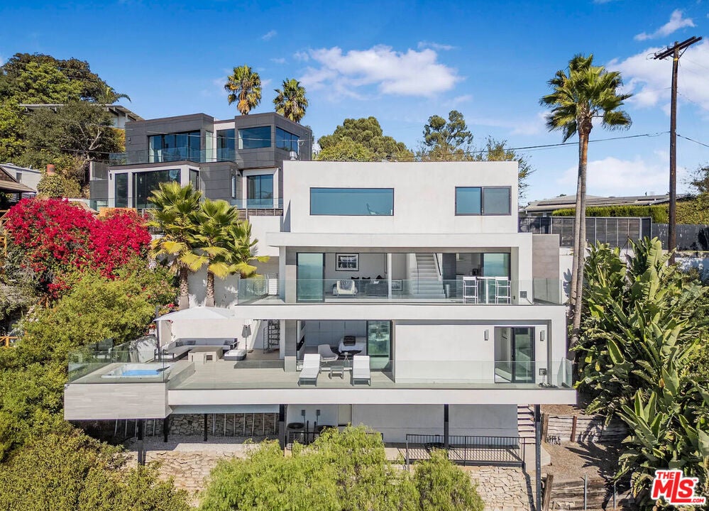 Photo of Listing #26646335