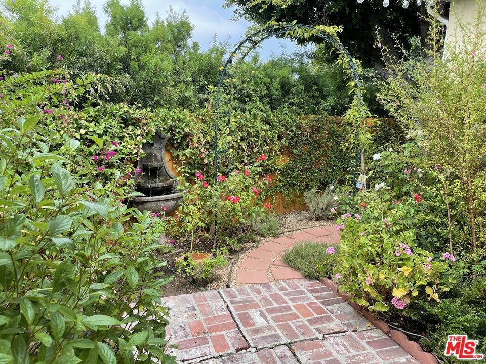 Photo of Listing #26648353