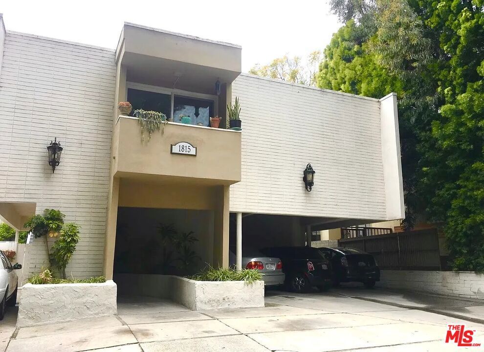 Photo of Listing #26648845