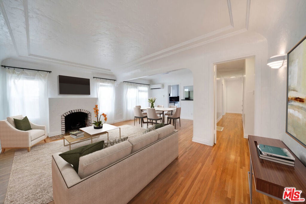 Photo of Listing #26647741