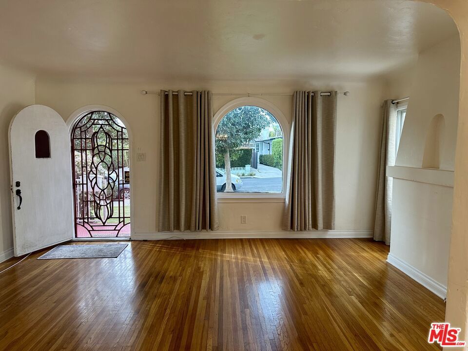 Photo of Listing #26652457