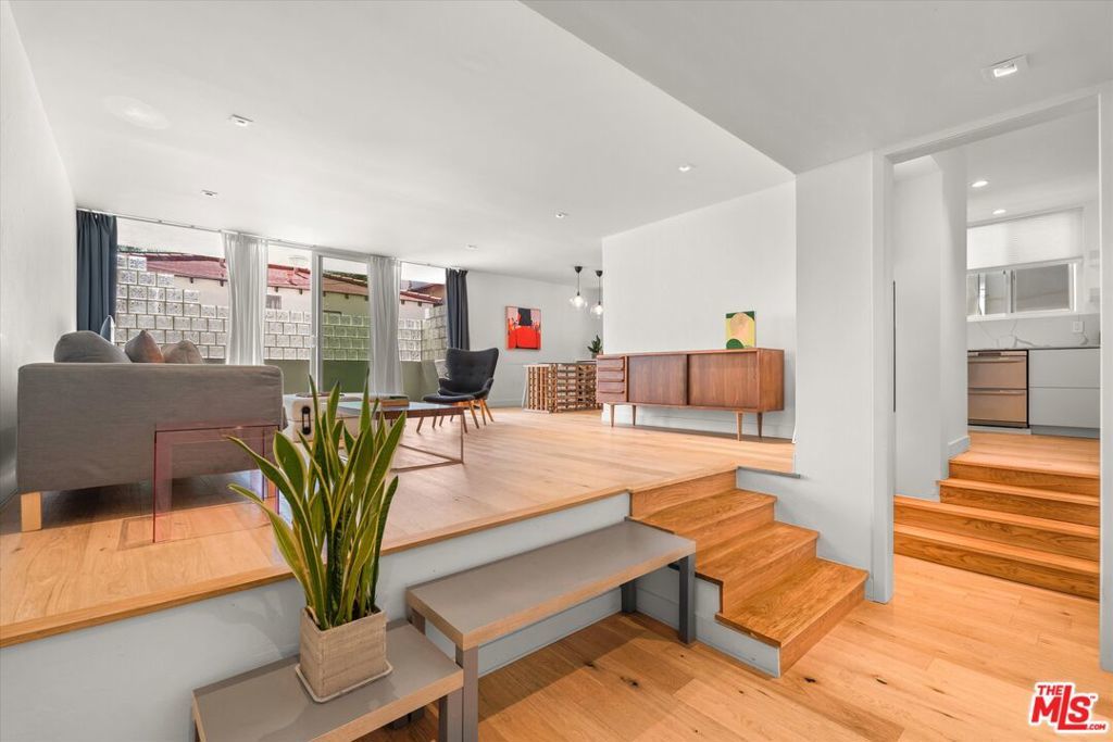 Photo of Listing #26652725