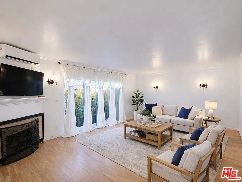 Photo of Listing #26655639