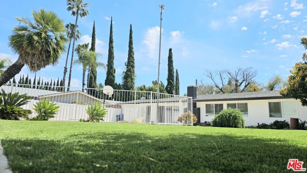 Photo of Listing #26656409