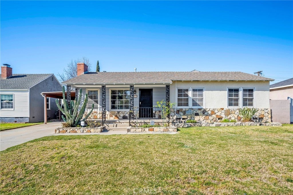 Photo of Listing #SR26043567