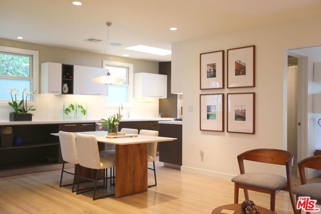 Photo of Listing #26656373