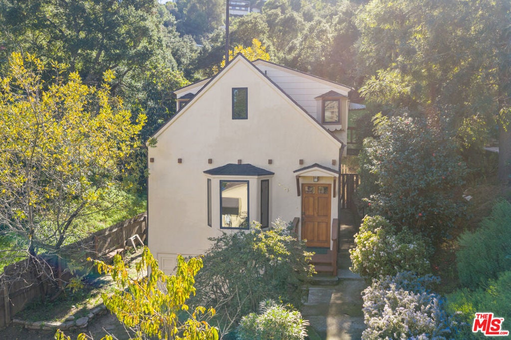 Photo of Listing #26657905