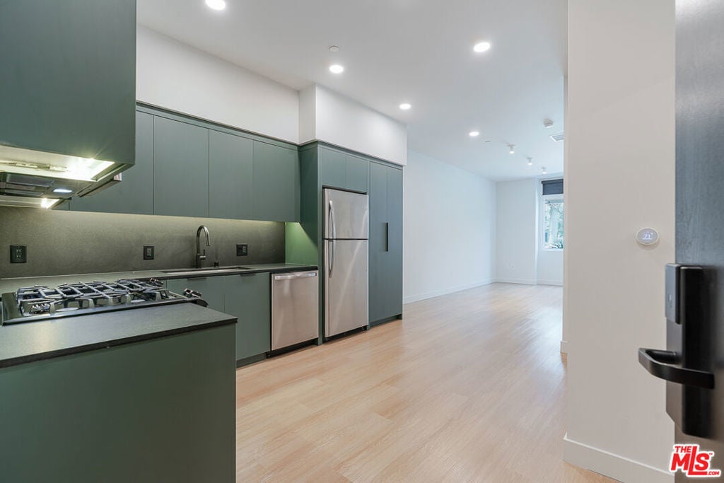 Photo of Listing #26662551