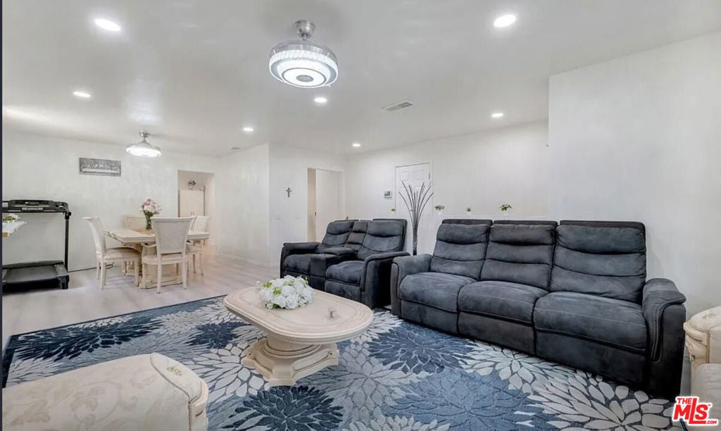 Photo of Listing #26664603