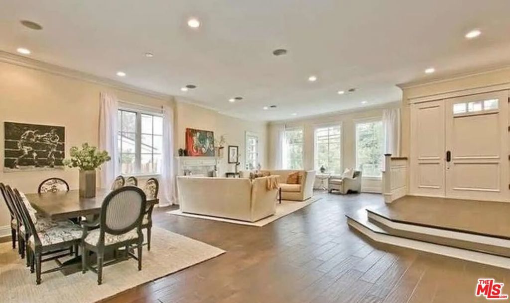 Photo of Listing #26674071