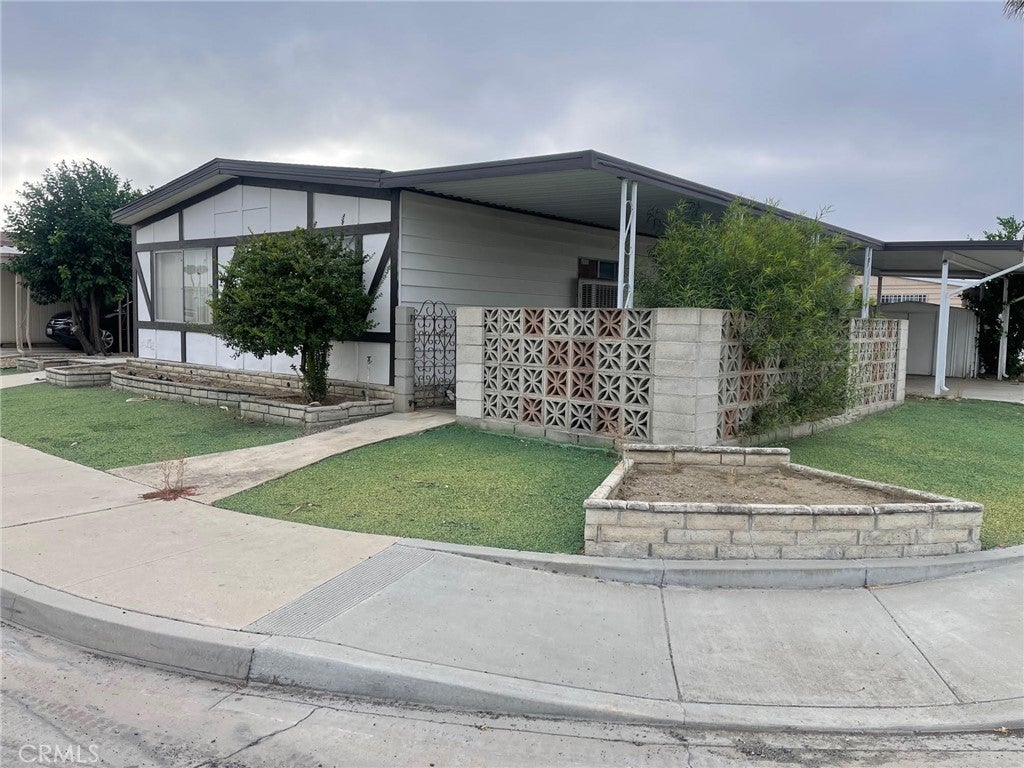 Photo of Listing #SW22224023