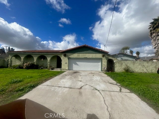 Photo of Listing #IV23074935