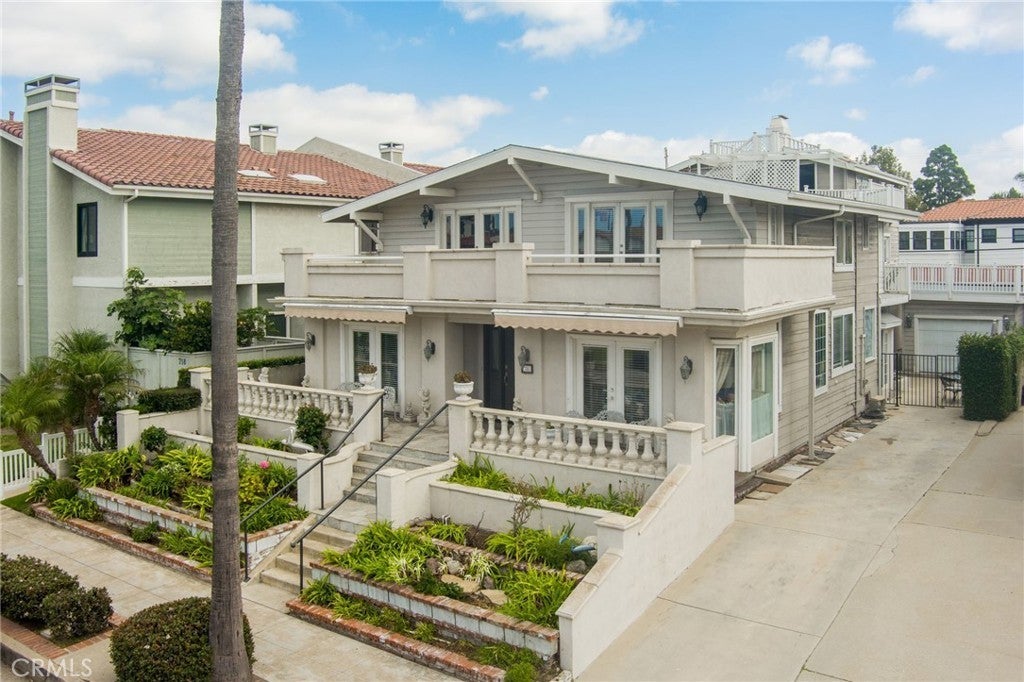 Photo of Listing #PV23198700