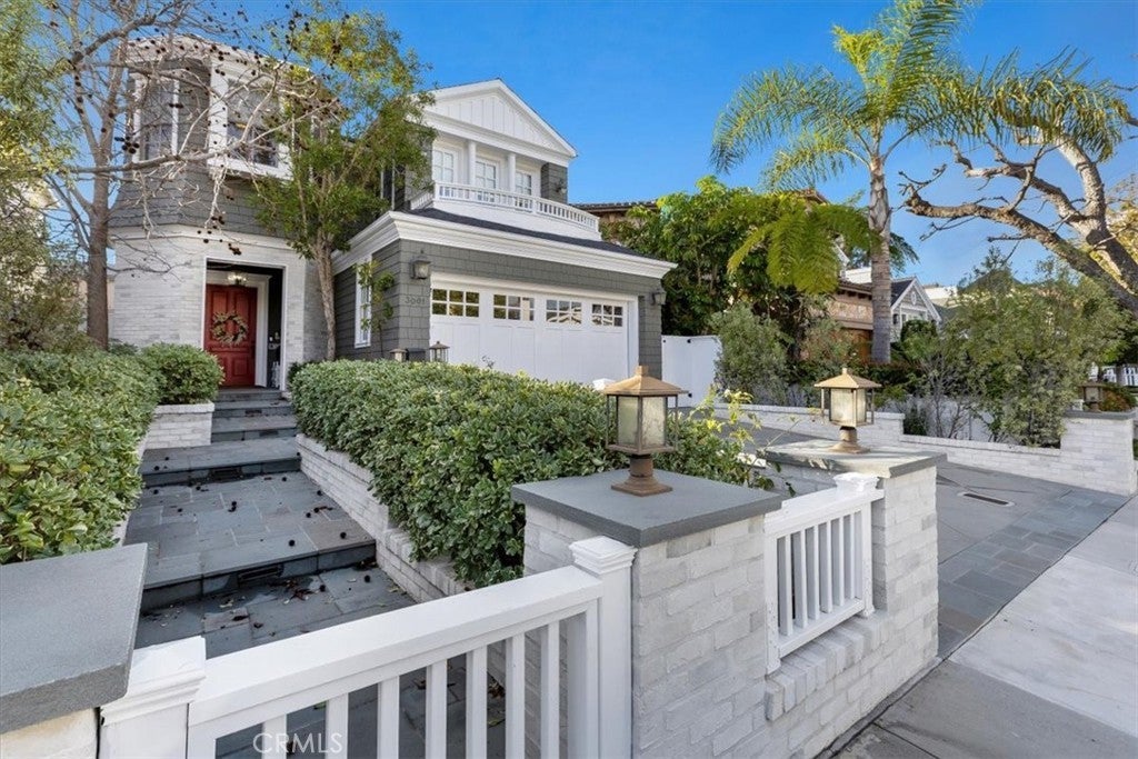 3001 N Poinsettia Avenue