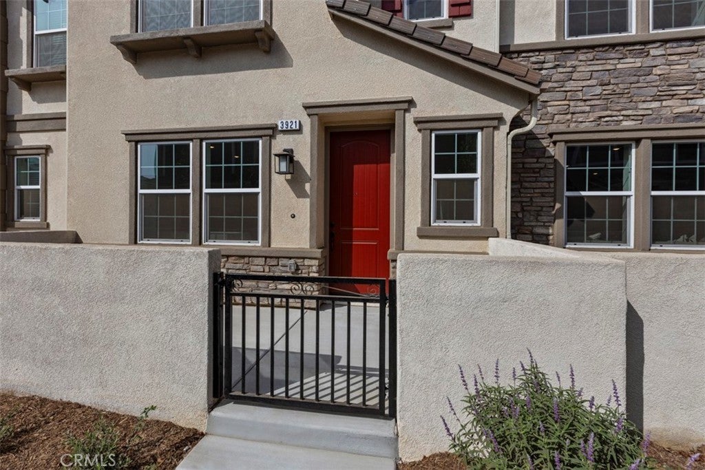 Photo of Listing #IV24038361