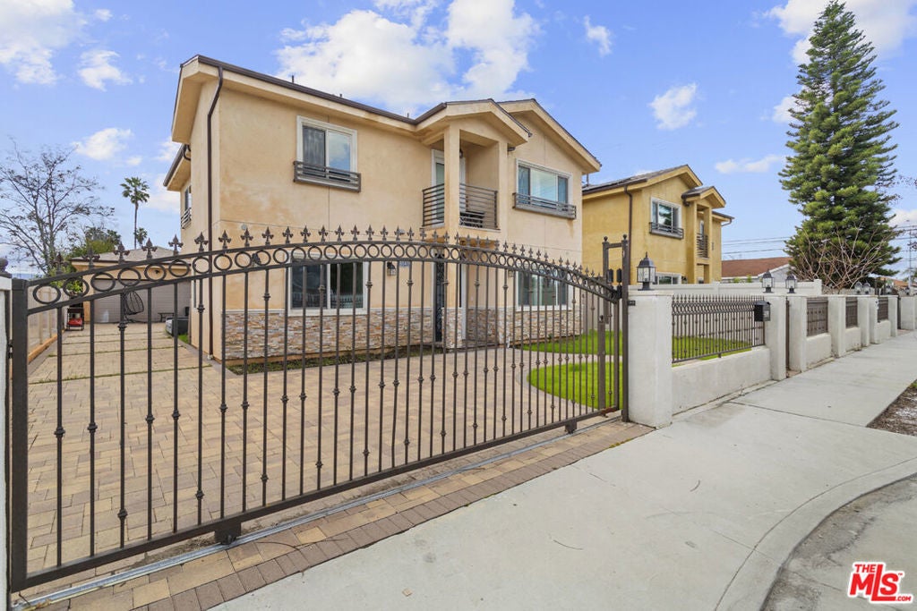 Photo of Listing #24366339