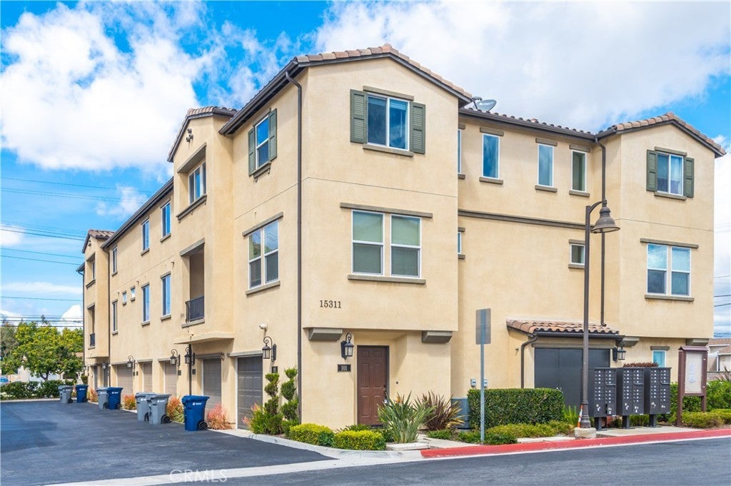 15311 Jasmine Lane 101