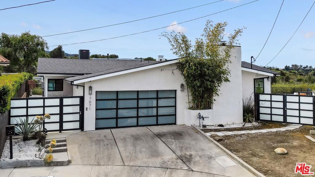 Photo of Listing #24373691