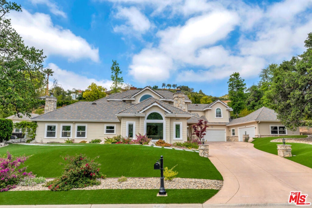 Photo of Listing #24389301