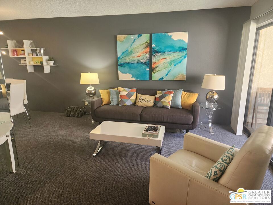 Photo of Listing #24400943