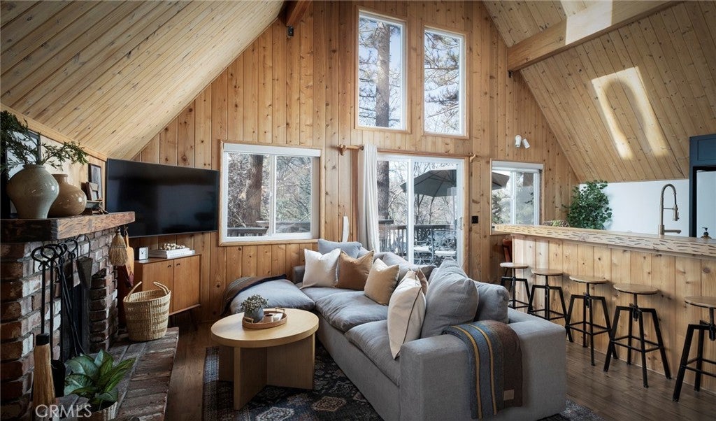 Photo of Listing #EV24122134