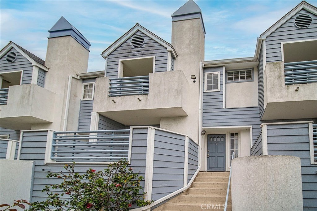 18020 Prairie Avenue C