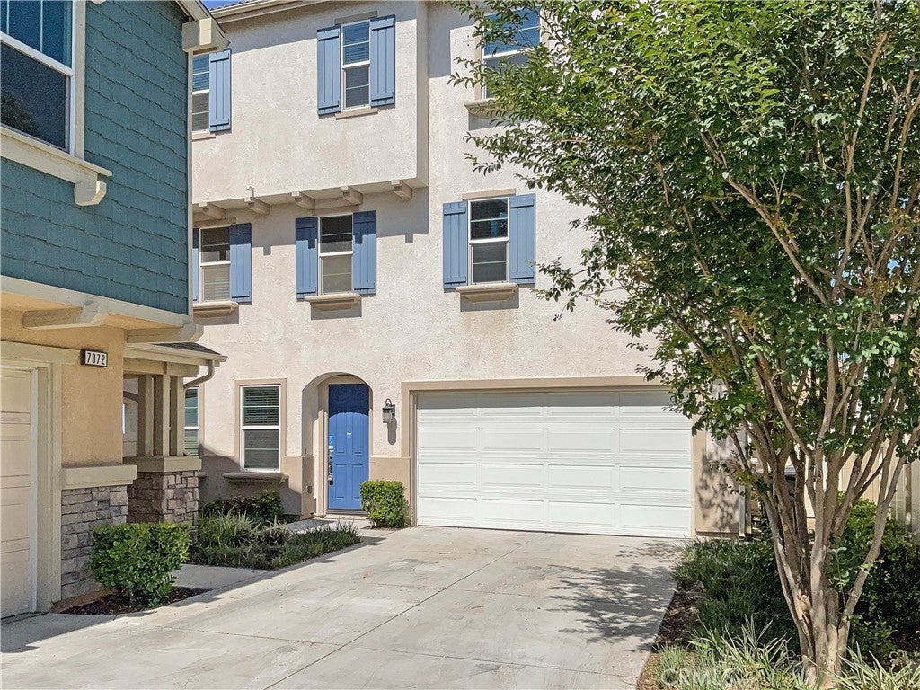 Photo of Listing #IV24123621