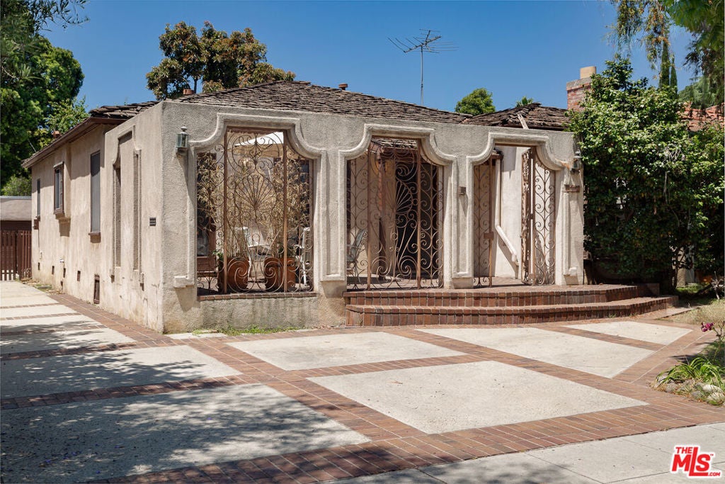 Photo of Listing #24409735