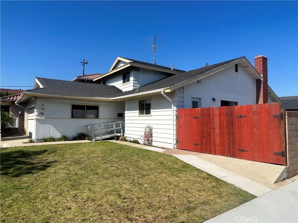 22748 Samuel Street
