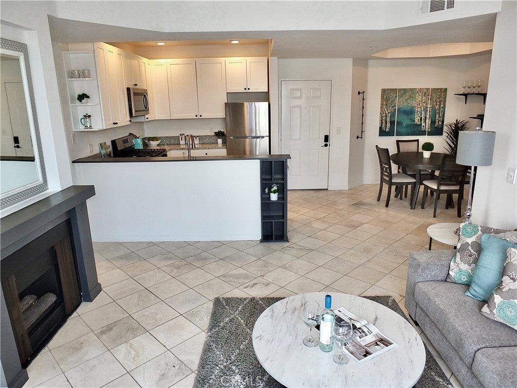 Photo of Listing #PW24142942